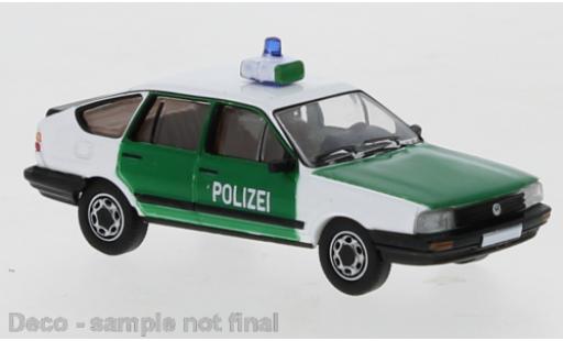 Modellautos Volkswagen Passat 1/87 PCX87 B2 weiss/grün Polizei 1985 Volkswagen Passat 1/87 PCX87 B2 weiss/grün Polizei 1985 modellautos