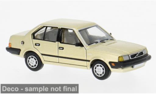 Volvo 360 1/87 PCX87 beige 1985 1:87 modellautos