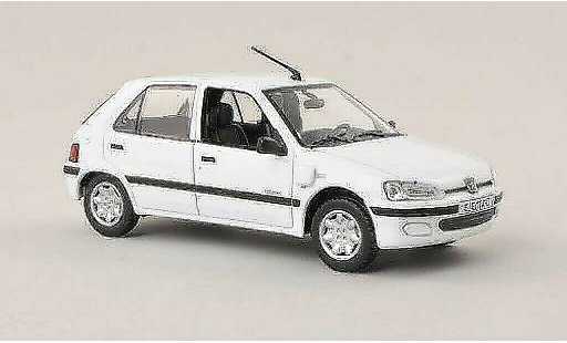Peugeot 106 Electrique 1/43 Norev weiss 5-portes 1997 modellautos