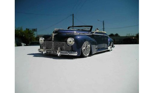 Peugeot 203 cabriolet 1/18 Solido 1954 blau metalise jantes low riders modellautos