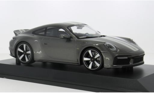 Porsche 992 1/18 Minichamps 911  Sport Classic grau 2022 1:18 modellautos