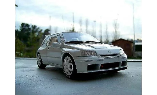 Renault Clio Maxi 1/18 Ottomobile weiss modellautos