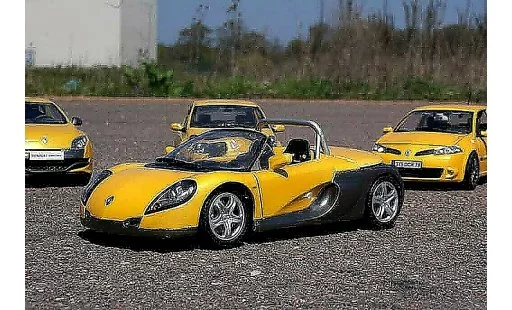 Renault Spider Base 1/18 Anson gelb sirius modellautos