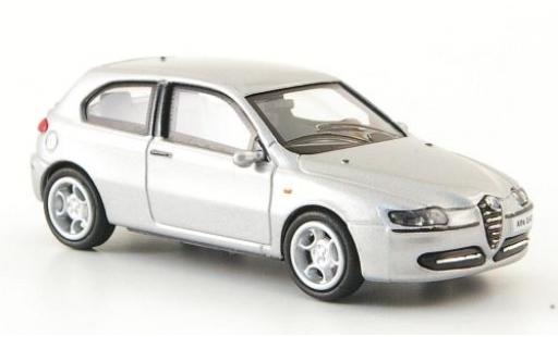 Alfa Romeo 147 1/87 Ricko silber 2001 modellautos