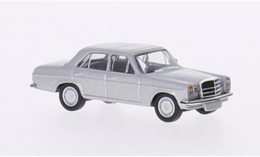 Modellautos Mercedes 200 1/87 Schuco (W115) silber Strichacht (/8) Mercedes 200 1/87 Schuco (W115) silber Strichacht (/8) modellautos
