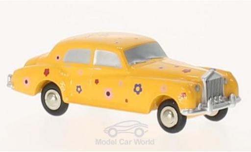 Modellautos Rolls Royce Silver Cloud 1/90 Schuco gelb/Dekor Happy Birthday 2017 Rolls Royce Silver Cloud 1/90 Schuco gelb/Dekor Happy Birthday 2017 modellautos
