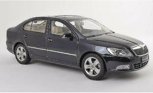 Skoda Octavia Base 1/18 Paudi blau 2010 modellautos