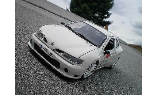 Renault Megane Base 1/18 Anson Maxi tuning weiss modellautos