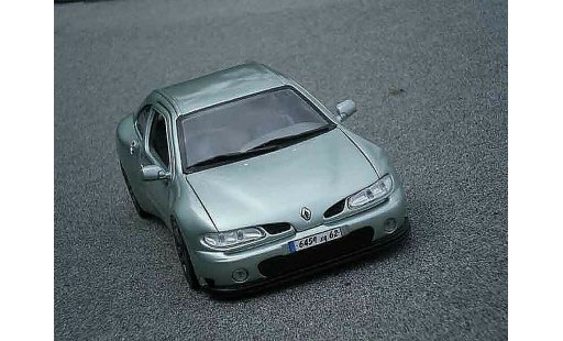 Renault Megane Base 1/18 Anson Maxi racer modellautos