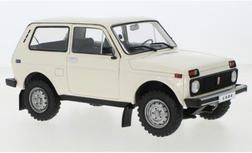 Modellautos Lada Niva 1/18 Solido weiss 1980 Lada Niva 1/18 Solido weiss 1980 modellautos
