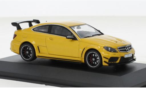 Modellautos Mercedes Classe C 1/43 Solido AMG C63 Black Series metallise gelb 2012 Mercedes Classe C 1/43 Solido AMG C63 Black Series metallise gelb 2012 modellautos