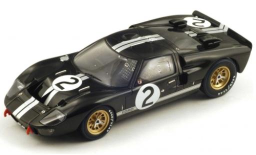 Modellautos Ford GT40 1/18 Spark MkII No.2 24h Le Mans 1966 B.McLaren/C.Amon Ford GT40 1/18 Spark MkII No.2 24h Le Mans 1966 B.McLaren/C.Amon modellautos