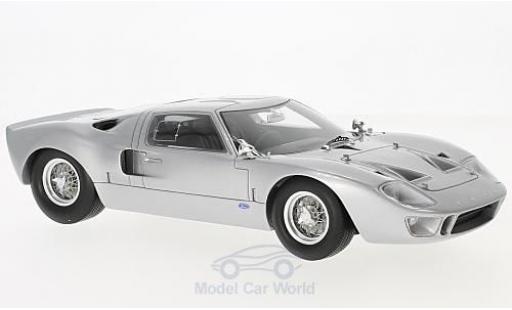 Ford GT40 1/18 Spark silber 1966 modellautos