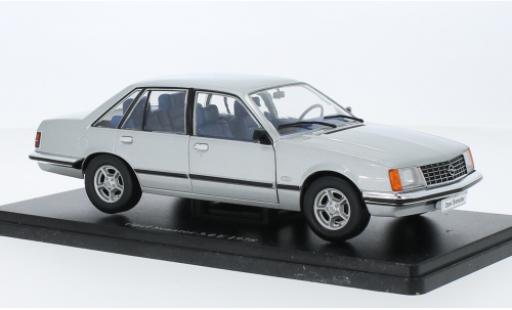 Modellautos Opel Senator 1/24 SpecialC .-128 3.0E d 1978 Opel Senator 1/24 SpecialC .-128 3.0E d 1978 modellautos