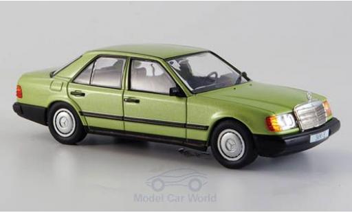 Modellautos Mercedes 300 1/43 SpecialC E (W124) mettalic grün 1984 ohne Vitrine Mercedes 300 1/43 SpecialC E (W124) mettalic grün 1984 ohne Vitrine modellautos