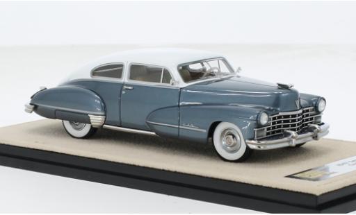 Modellautos Cadillac Series 62 1/43 Stamp Models Club Coupe metallise blau/weiss 1947 1:43 Cadillac Series 62 1/43 Stamp Models Club Coupe metallise blau/weiss 1947 1:43 modellautos
