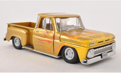Modellautos Chevrolet C-10 1/18 Sun Star Stepside Pick Up Low Rider gold/Dekor 1965 Chevrolet C-10 1/18 Sun Star Stepside Pick Up Low Rider gold/Dekor 1965 modellautos