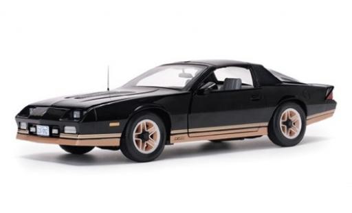 Chevrolet Camaro 1/18 Sun Star Z28 schwarz 1985 modellautos
