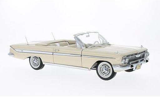 Modellautos Chevrolet Impala 1/18 Sun Star Cabrio beige 1961 Chevrolet Impala 1/18 Sun Star Cabrio beige 1961 modellautos