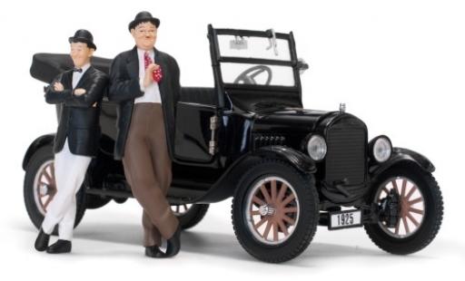 Modellautos Ford Model T 1/24 Sun Star Touring schwarz 1925 y compris les Laurel et Hardy figurines Ford Model T 1/24 Sun Star Touring schwarz 1925 y compris les Laurel et Hardy figurines modellautos