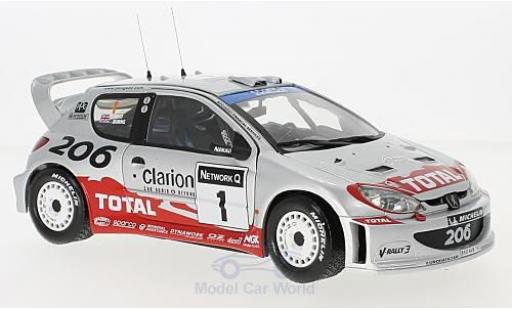 Modellautos Peugeot 206 WRC 1/18 Sun Star WRC No.1 WRC Rallye Großbritannien 2002 R.Burns/R.Reid Peugeot 206 WRC 1/18 Sun Star WRC No.1 WRC Rallye Großbritannien 2002 R.Burns/R.Reid modellautos