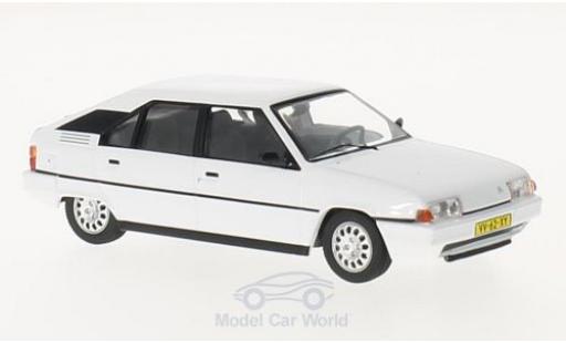 Modellautos Citroen BX 1/43 Triple 9 Collection 16 TRS weiss 1983 Citroen BX 1/43 Triple 9 Collection 16 TRS weiss 1983 modellautos