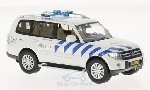 Modellautos Mitsubishi Pajero 1/43 Triple 9 Collection weiss/blau Politie Amsterdam (NL) 2013 Mitsubishi Pajero 1/43 Triple 9 Collection weiss/blau Politie Amsterdam (NL) 2013 modellautos