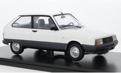 Modellautos Citroen AX 1/18 Triple 9 Collection Axel 12 TRS blanche 1990 Citroen AX 1/18 Triple 9 Collection Axel 12 TRS blanche 1990 modellautos
