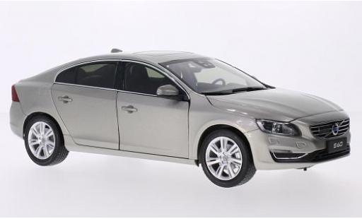 Volvo S60 1/18 Ultimate Diecast mettalic beige 2015 modellautos