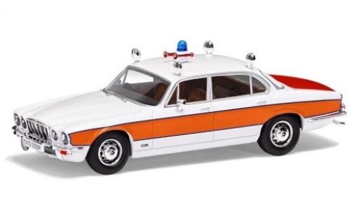 Jaguar XJ 1/43 Vanguards 6 Series 2 4.2 RHD Avon & Somerset Constabulary Police (GB) modellautos