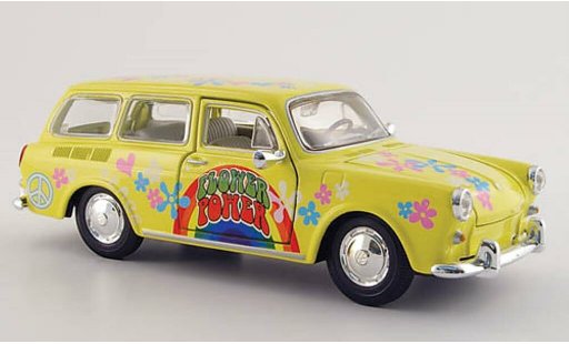 Volkswagen 1600 Variant 1/24 Maisto gelb mit Dekor modellautos