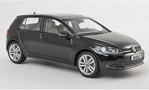 Volkswagen Golf Base 1/43 Herpa schwarz 5-Turer modellautos