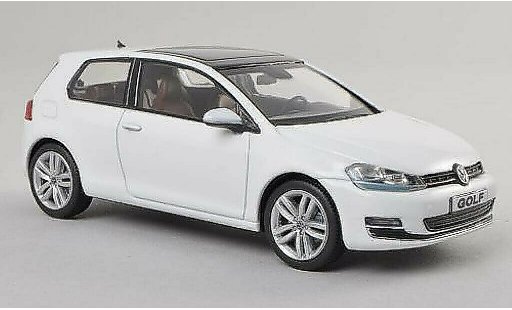 Volkswagen Golf Base 1/43 Herpa weiss 3-Turer modellautos