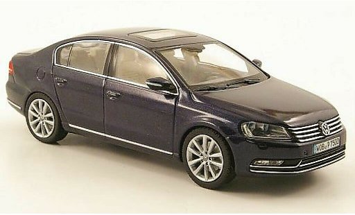 Volkswagen Passat B7 1/43 Schuco blau 2010 modellautos