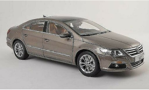 Volkswagen Passat CC 1/18 Paudi beige 2011 modellautos