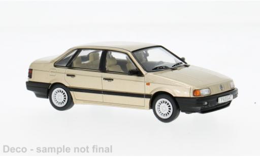 Volkswagen Passat 1/43 IXO CL (B3) beige 1988 1:43 modellautos