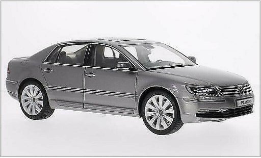 Volkswagen Phaeton Base 1/18 Kyosho mettalic grau modellautos