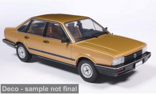 Modellautos Volkswagen Santana beige 1985 1/24 WhiteBox