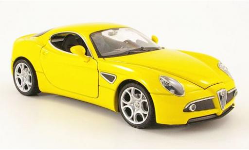 Alfa Romeo 8C 1/24 Welly Competizione met.-gelb 1:24 modellautos