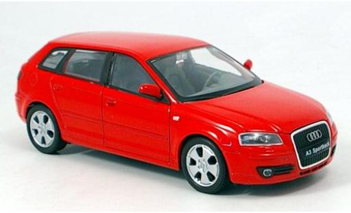 Audi A3 1/24 Welly Sportback rot 1:24 modellautos