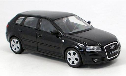 Audi A3 1/24 Welly Sportback schwarz 1:24 modellautos