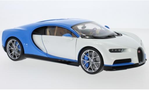 Modellautos Bugatti Chiron 1/18 Welly weiss/blau 2016 Bugatti Chiron 1/18 Welly weiss/blau 2016 modellautos