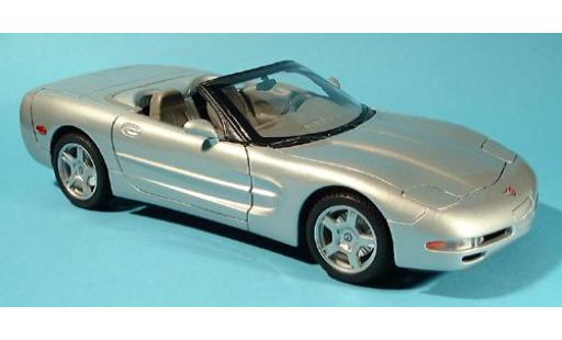 Modellautos Chevrolet Corvette 1/18 Welly Cabrio silber 1999 1:18 Chevrolet Corvette 1/18 Welly Cabrio silber 1999 1:18 modellautos