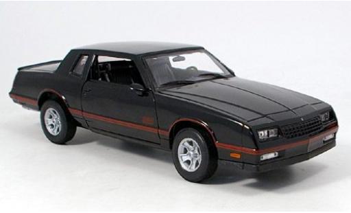 Modellautos Chevrolet Monte Carlo 1/18 Welly SS schwarz 1987 1:18 Chevrolet Monte Carlo 1/18 Welly SS schwarz 1987 1:18 modellautos