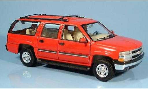 Chevrolet Suburban 1/24 Welly rot 2001 1:24 modellautos