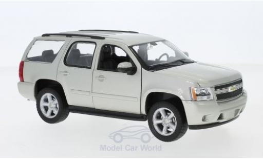 Chevrolet Tahoe 1/24 Welly mettalic beige 2008 modellautos