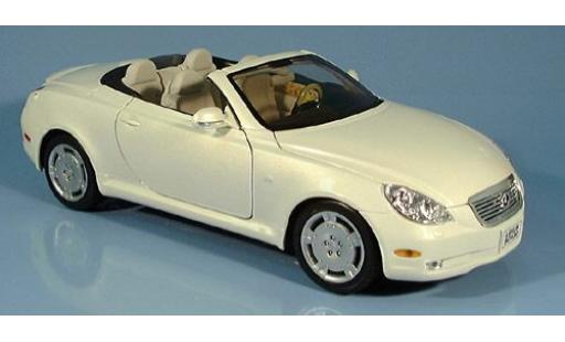 Modellautos Lexus SC 1/18 Welly 430 Cabriolet met. weiss 1:18 Lexus SC 1/18 Welly 430 Cabriolet met. weiss 1:18 modellautos