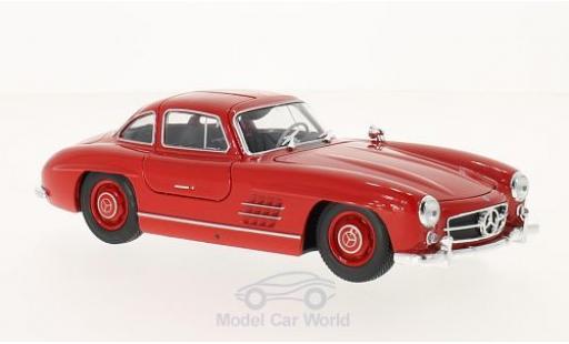 Mercedes 300 SL 1/24 Welly SL (W198) rot modellautos