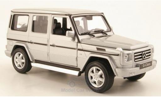 Mercedes Classe G 1/24 Welly silber ohne Vitrine modellautos