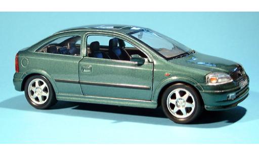 Opel Astra 1/24 Welly grün 1:24 modellautos